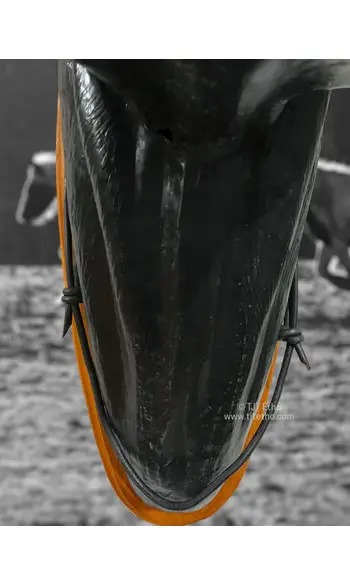 Collier d'encolure en cuir réglable