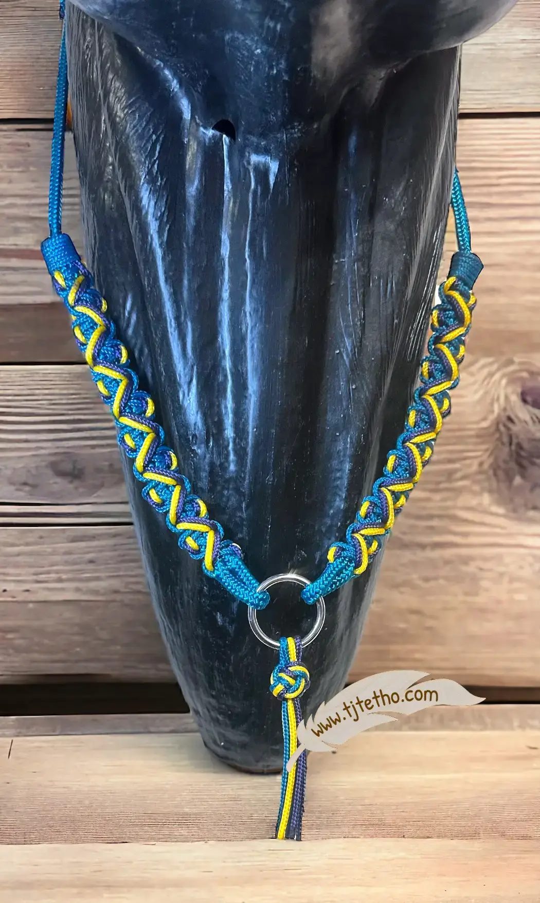 Collier d'encolure Twist