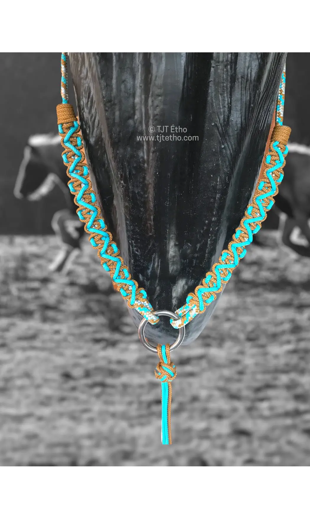 Collier d'encolure Twist